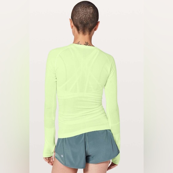 NWT Lululemon Long Sleeve Swiftly Tech Crew Neck Top Fluro Citrus Size 4 Flawed - Picture 2 of 12